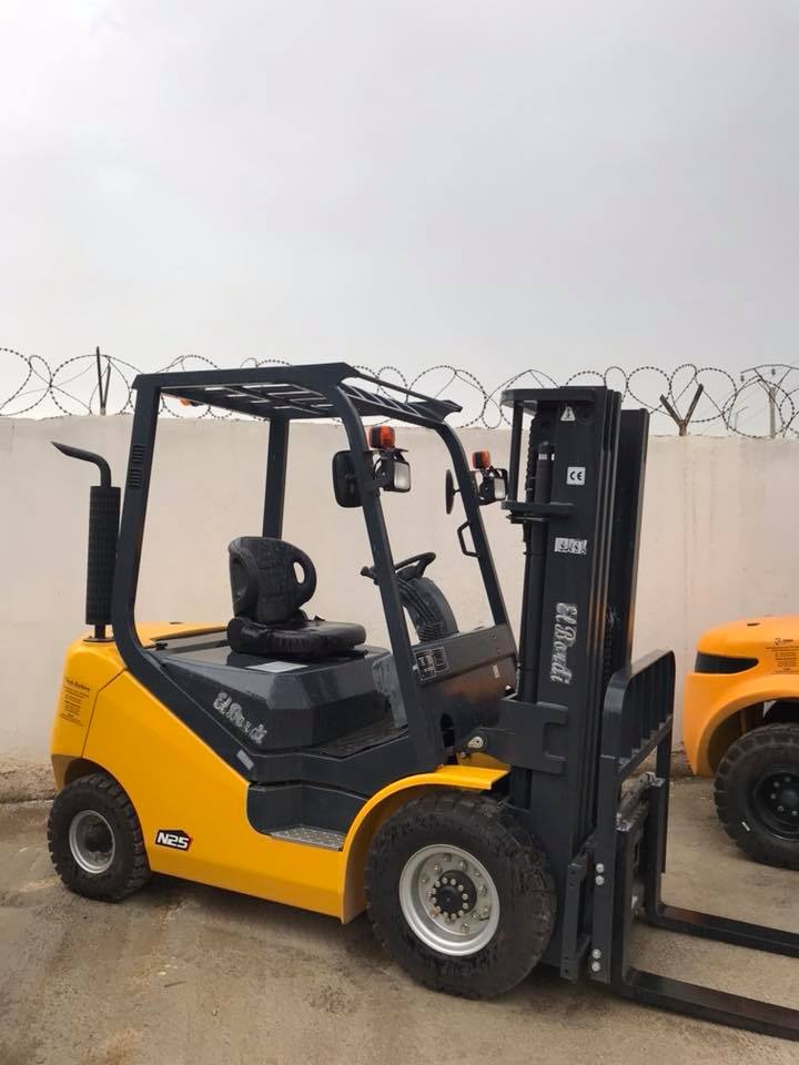 Forklift 3 T (3) Forklift 3 T (3)